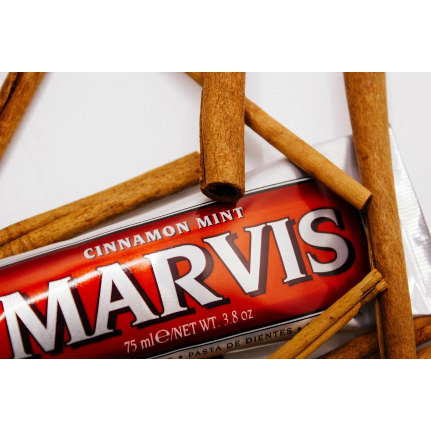 Marvis Cinnamon Mint Toothpaste – 3.8 oz | Warm Cinnamon & Cool Mint, Fights Plaque, Freshens Breath