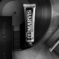 Marvis Amarelli Licorice Mint Toothpaste – 3.8 oz | Bold Licorice & Mint Flavor, Fights Tartar & Plaque, Freshens Breath