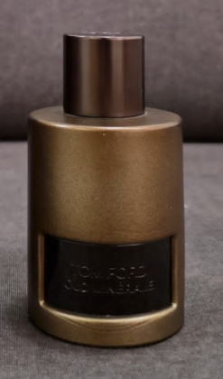 Tom Ford Oud Minérale Eau de Parfum – Aquatic Oud. Raw. Elemental.