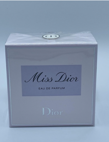 Miss Dior Eau de Parfum – The Signature of Timeless Elegance