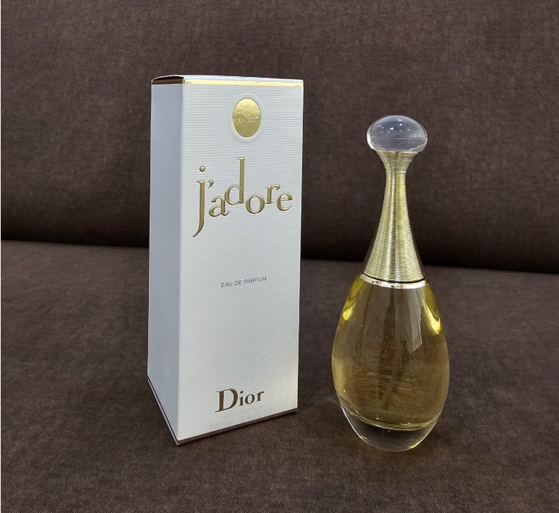 J’adore Eau de Parfum – The Iconic Floral Bouquet by Dior