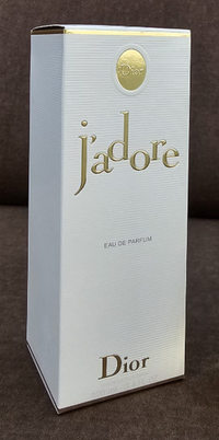 J’adore Eau de Parfum – The Iconic Floral Bouquet by Dior