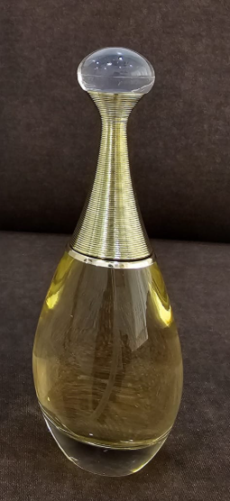 J’adore Eau de Parfum – The Iconic Floral Bouquet by Dior