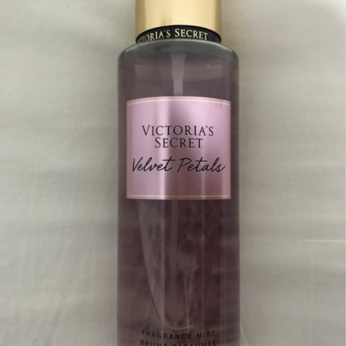 Victoria's Secret Velvet Petals Body Mist for Women (250 ml)