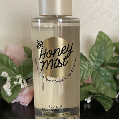 Victoria's Secret Pink Honey Body Mist with Essential Oils (250 ml)